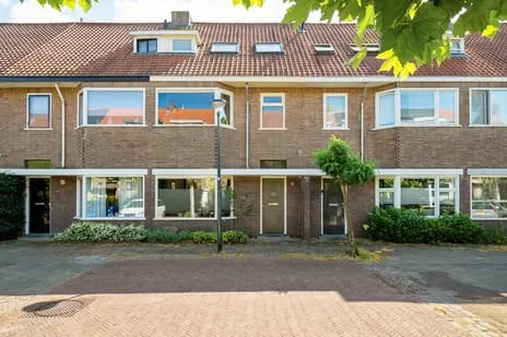 Tussenwoning te koop: Tulpenstraat 22, Zandberg Breda