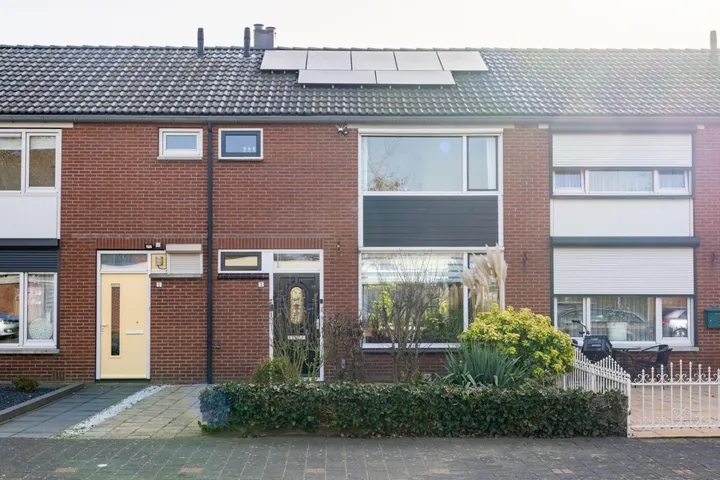 Tussenwoning te koop: Tulpenstraat 3, Doetinchem