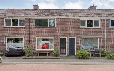 Terraced house for sale: Tulpenstraat 37, Bloemenbuurt Meppel