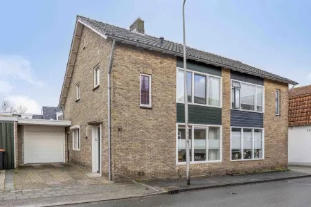 Tussenwoning te koop: Tulpstraat 37, Binnenstad Oldenzaal