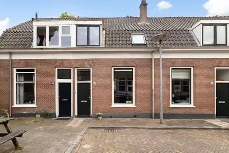 Tussenwoning te koop: Tulpstraat 47, Buiten Wittevrouwen Utrecht