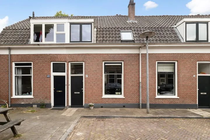 Tussenwoning te koop: Tulpstraat 47, Buiten Wittevrouwen Utrecht