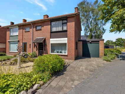 Twee-onder-één-kap te koop: Tulpstraat 61, Losser-West Losser