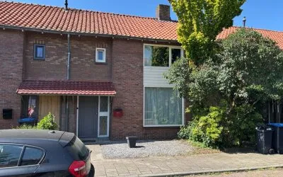 Tussenwoning te huur: Tulpstraat 7, Hoevenseveld Uden