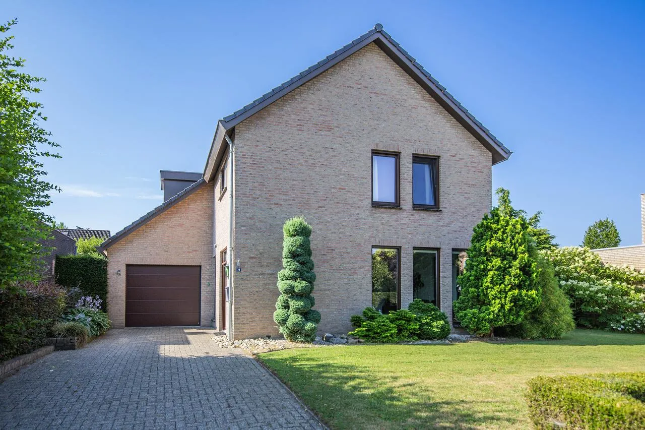 Vrijstaande woning te koop: Tungeler Dorpsstraat 70, Weert