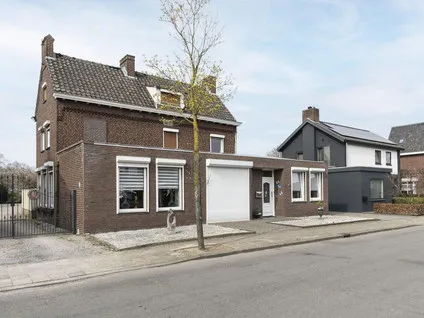 Twee-onder-één-kap te koop: Tungeler Dorpsstraat 41, Tungelroy Weert