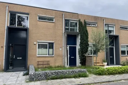 Tussenwoning te koop: Turfdragerstraat 33, Schoonhorst Zwolle