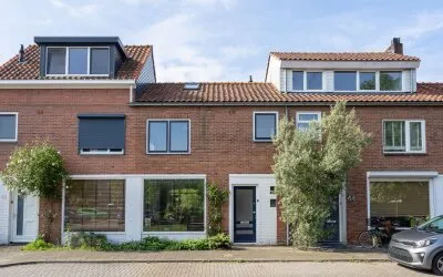 Tussenwoning te koop: Turkooishof 46, Brabantpark Breda