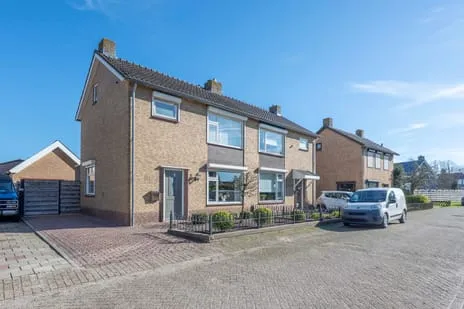 Semi-detached for sale: Turnstraat 11, Hoeven Hoeven