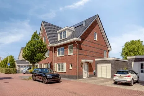 Twee-onder-één-kap te koop: Tusschen beide Wegen 14, Rijnsburg-Noord Rijnsburg