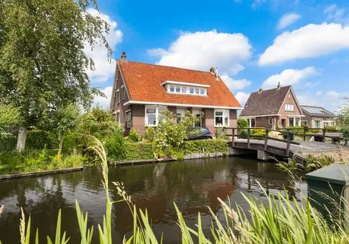 Twee-onder-één-kap te koop: Tussenlanen 4, Bergambacht-Dorp Bergambacht