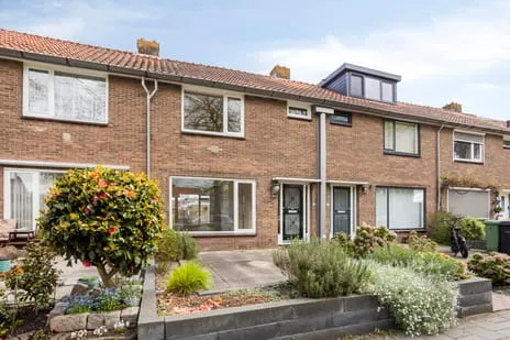 Tussenwoning te koop: Tutein Noltheniusplein 8, Overwhere-Zuid Purmerend