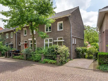 Twee-onder-één-kap te koop: Tweeberg 66, Hintham noord Rosmalen