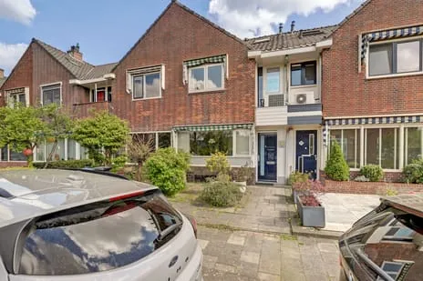 Tussenwoning te koop: Tweede kade 52, Kadenbuurt Gouda