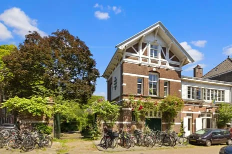 Terraced house for sale: Tweede Leeghwaterstraat 5A, Czaar Peterbuurt Amsterdam