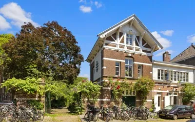 Tussenwoning te koop: Tweede Leeghwaterstraat 5A, Czaar Peterbuurt Amsterdam