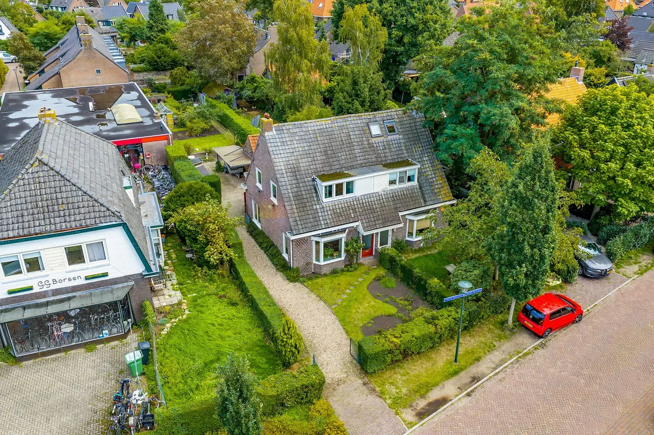 Twee-onder-één-kap te koop: Tweede Molenweg 11, Blaricum