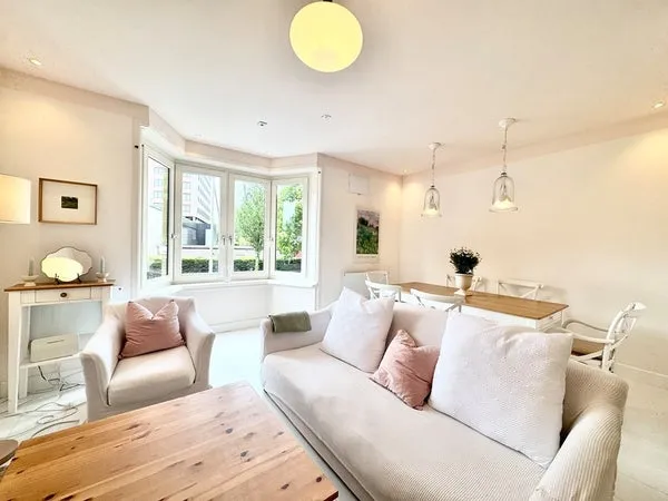 Home for rent: Tweede Van der Helststraat, Van der Helstpleinbuurt Amsterdam