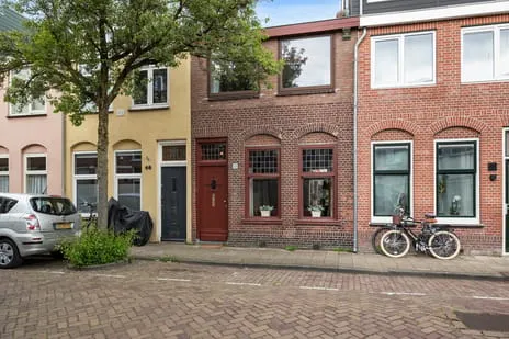 Tussenwoning te koop: Tweede Vooruitgangstraat 42, Oude Amsterdamsebuurt Haarlem