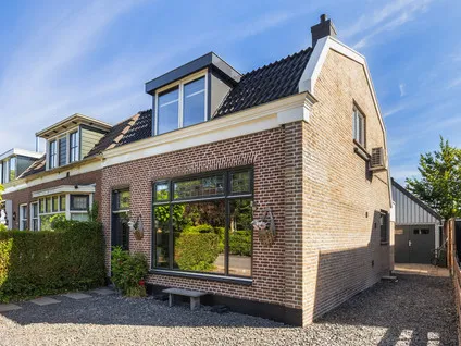 Corner house for sale: Tzummerweg 15, Franeker Stationsbuurt Franeker
