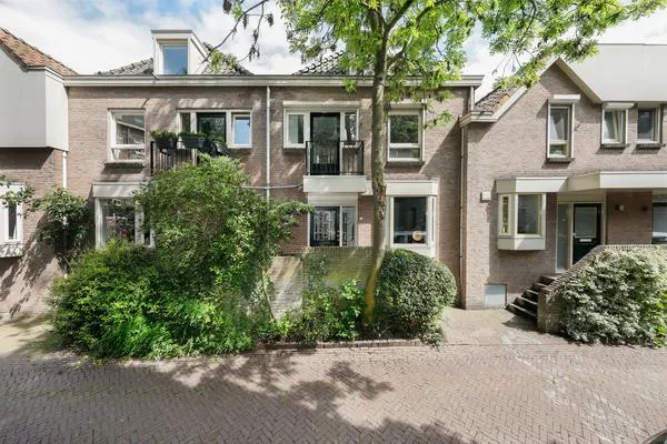 Tussenwoning te koop: Uilenburg 32, Binnenstad centrum 'S-Hertogenbosch