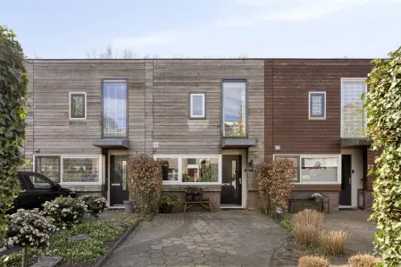 Tussenwoning te koop: Uilenveld 28, Emmen