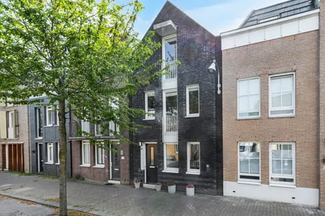 Tussenwoning te koop: Uitdamstraat 25, Zuiderzeestedenbuurt-West Amersfoort