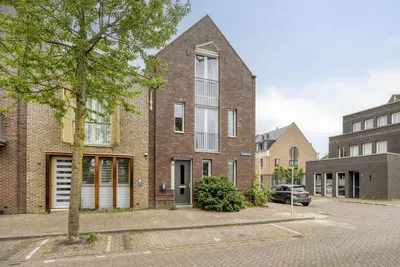 Hoekwoning te koop: Uitdamstraat 35, Zuiderzeestedenbuurt-West Amersfoort
