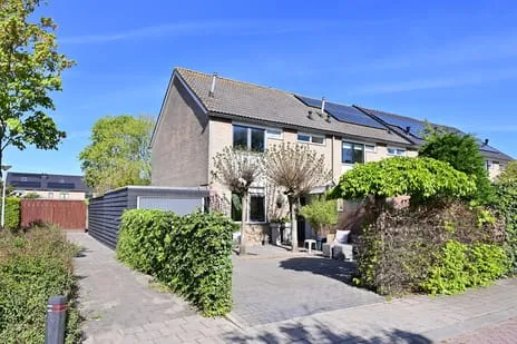 Hoekwoning te koop: Uiterdijksehof 25, Splegelpolder Nederhorst Den Berg