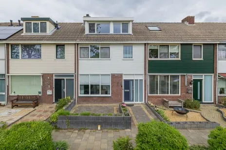 Tussenwoning te koop: Uitermeer 31, Vogelbuurt Lisse