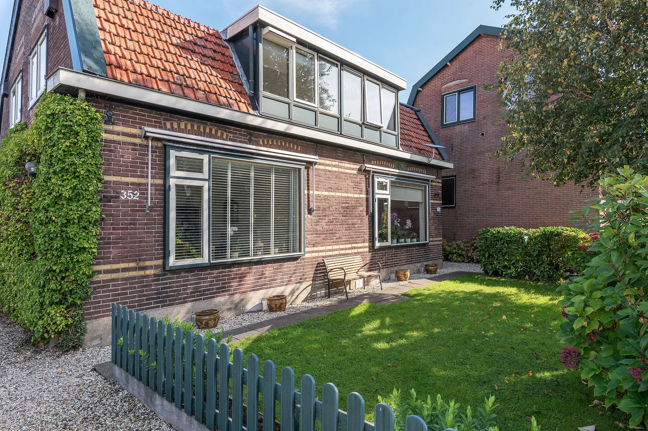 Twee-onder-één-kap te koop: Uiterweg 350-352, Aalsmeer