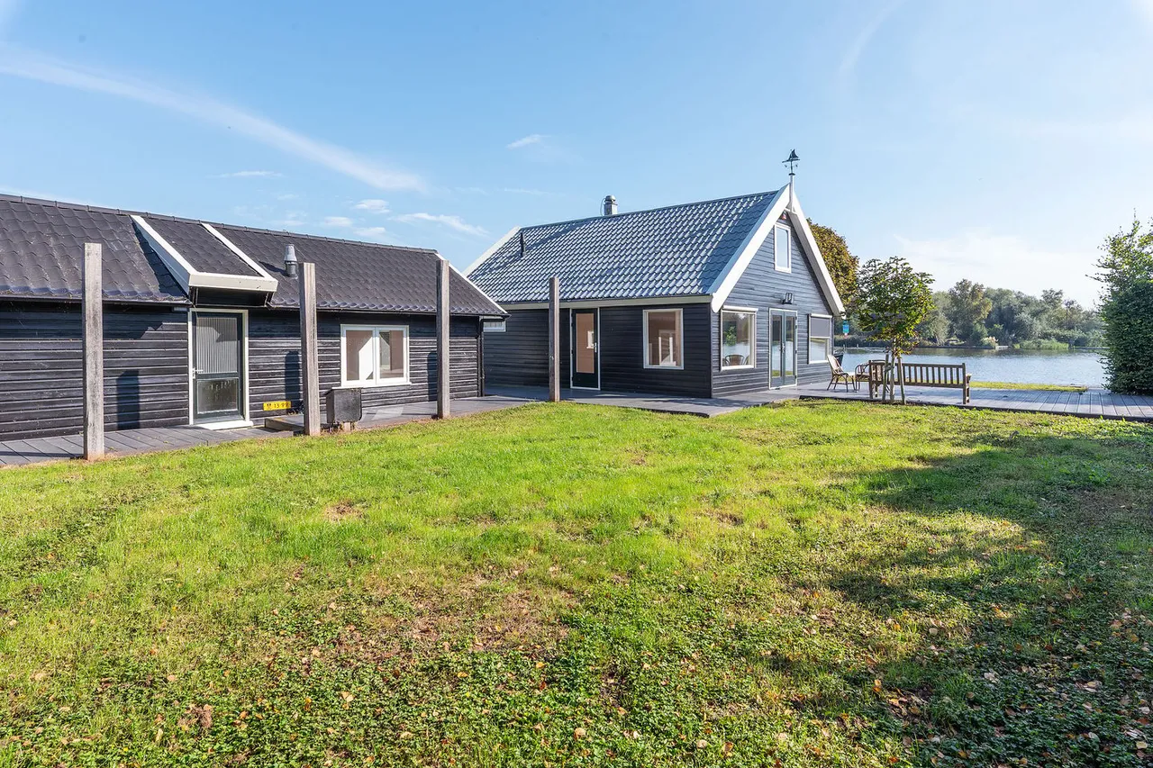 Vrijstaande woning te huur: Uiterweg 377C, Aalsmeer