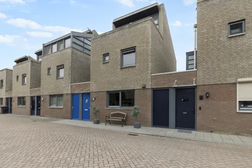 Tussenwoning te koop: Uithof 8, Hedel