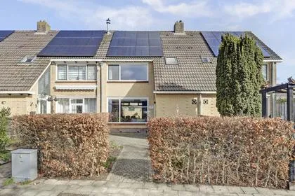 Tussenwoning te koop: Uitlaat 48, Oostersluis Grootebroek