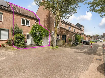 Tussenwoning te koop: Uivernest 35, Zilverkamp 4e fase Huissen