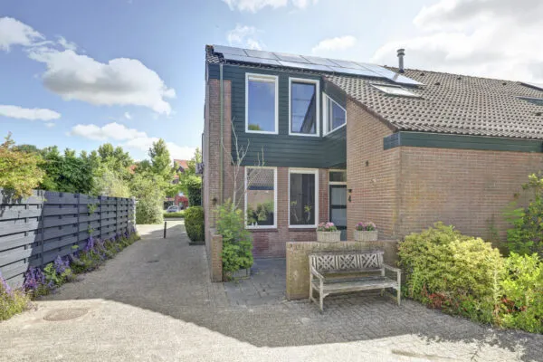 Hoekwoning te koop: Uiverplantsoen 4, Vogelbuurt Anna Paulowna