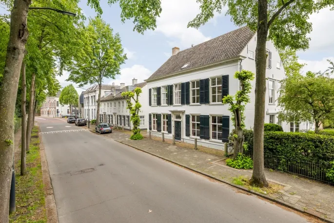 Vrijstaande woning te koop: Ulvenhoutselaan 15, Ginneken Breda