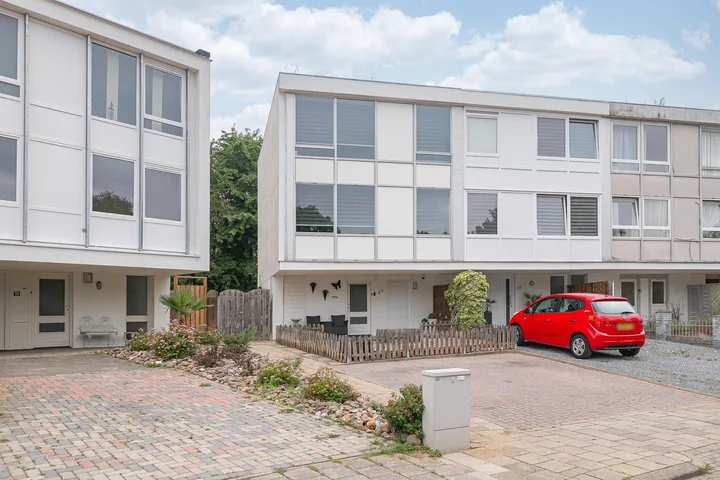 Hoekwoning te koop: Unescoplantsoen 35, Uterweg Heerlen