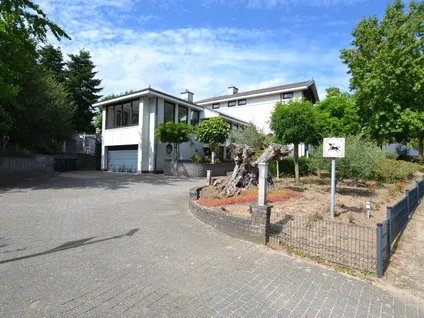 Vrijstaande woning te koop: Unolaan 11, Heerlerheide Kom Heerlen