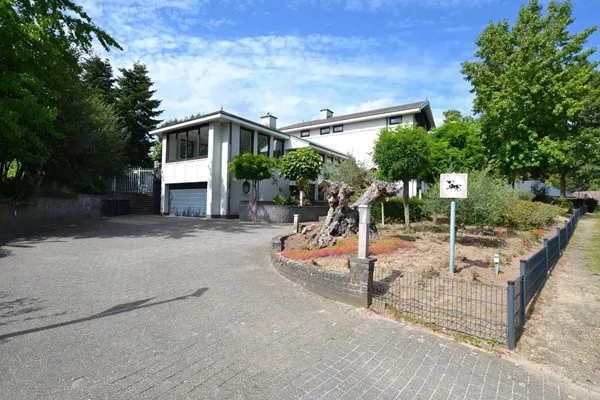 Vrijstaande woning te koop: Unolaan 11, Heerlen