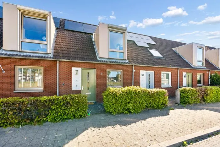 Tussenwoning te koop: Uraan 32, Buurt 4 Zeewolde