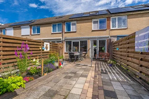 Tussenwoning te koop: Uranus 10, Woldwijck-Oost Hoogezand