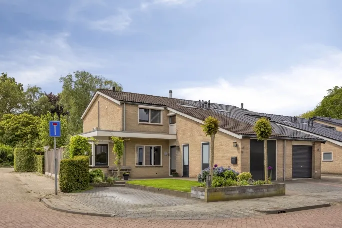 Hoekwoning te koop: Uranuslaan 19, Norden en Hazenbos Hardenberg