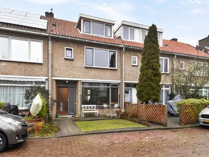 Tussenwoning te koop: Ursulaland 129, 'S-Gravenhage