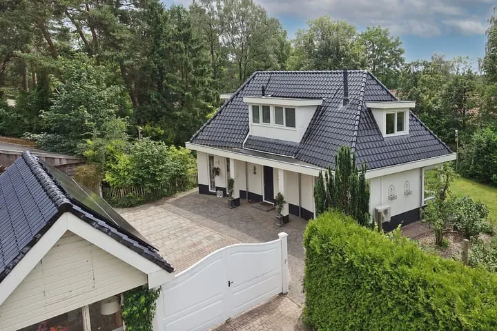 Vrijstaande woning te koop: Usselerveenweg 116, Buurtschap Broekheurne Enschede