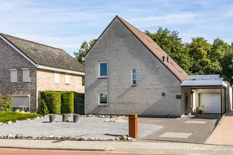 Vrijstaande woning te koop: Uterweg 37, Uterweg Heerlen