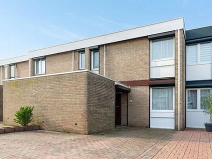 Tussenwoning te koop: Uterweg 60, Uterweg Heerlen