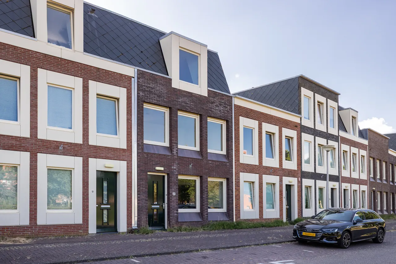 Tussenwoning te koop: Utrechtse Heuvelrug 20, Vleuten