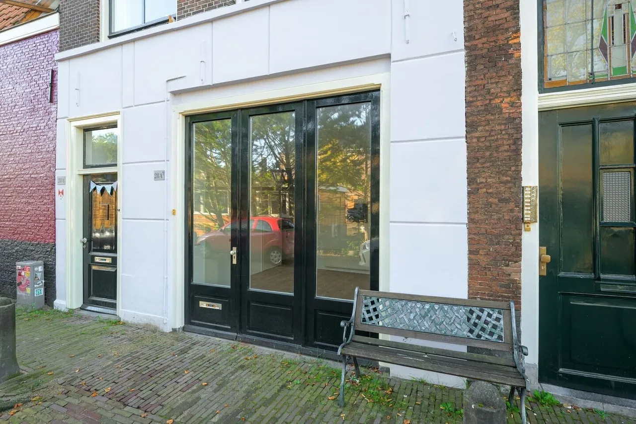 Studio te koop: Utrechtse Veer 28A1, Leiden