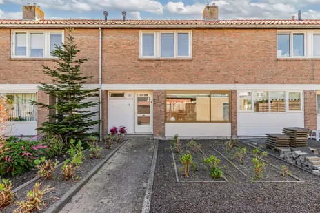 Tussenwoning te koop: Utrechtsestraat 43, Creil-woonkern Creil